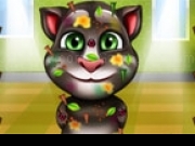 Play Messy Talking Tom Makeover now