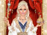 Play Royal dress up queen fashion now